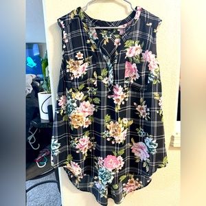 Torrid size 2X sleeveless flow top